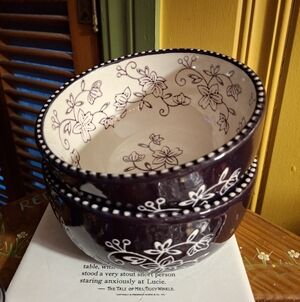 Temptations Floral Lace Eggplant 2 Soup Cereal Bowls 5 5/8"x2 5/8" Discont Excel